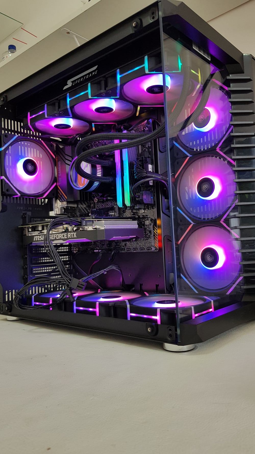 PC gamer em manutenção na bancada